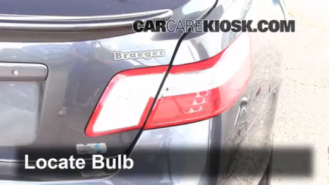 2009 Toyota Camry Hybrid 2.4L 4 Cyl. Éclairage Feu clignotant arrière (remplacer l'ampoule)